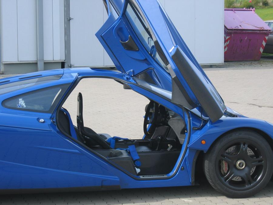 Детали экстерьера McLaren F1 1993 года  (фото 69 из 76)